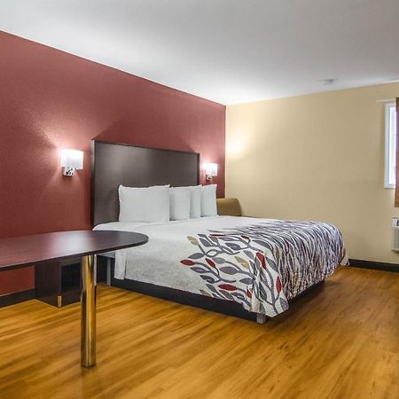 Red Roof Inn Перрисберг Экстерьер фото