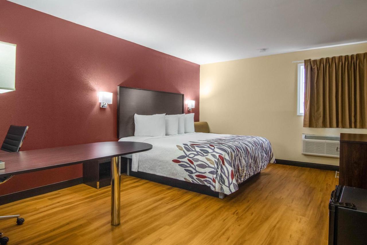 Red Roof Inn Перрисберг Экстерьер фото