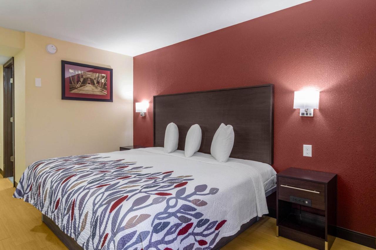 Red Roof Inn Перрисберг Экстерьер фото
